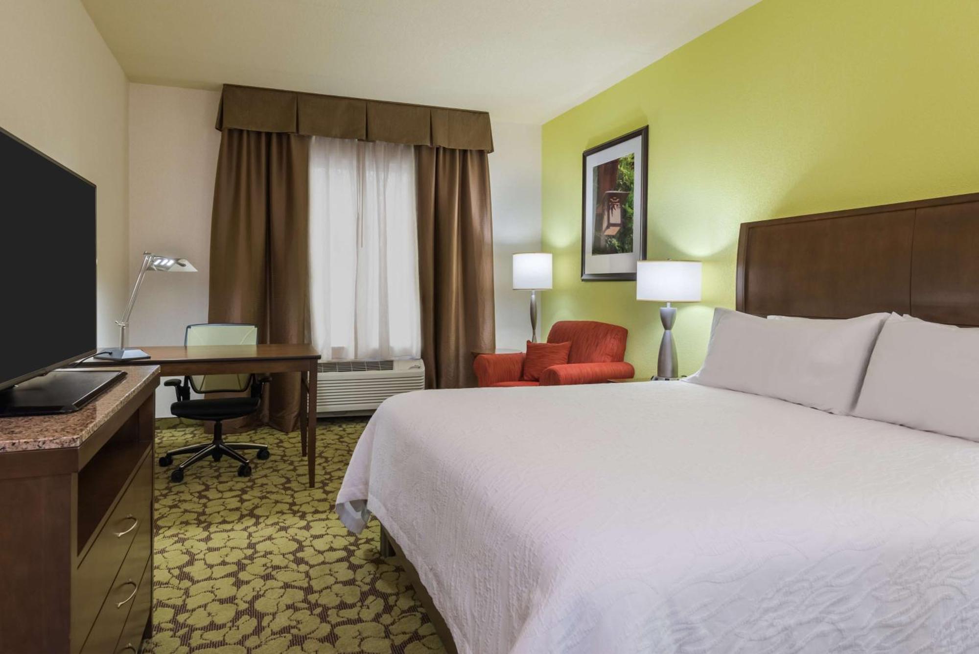 Hilton Garden 3*