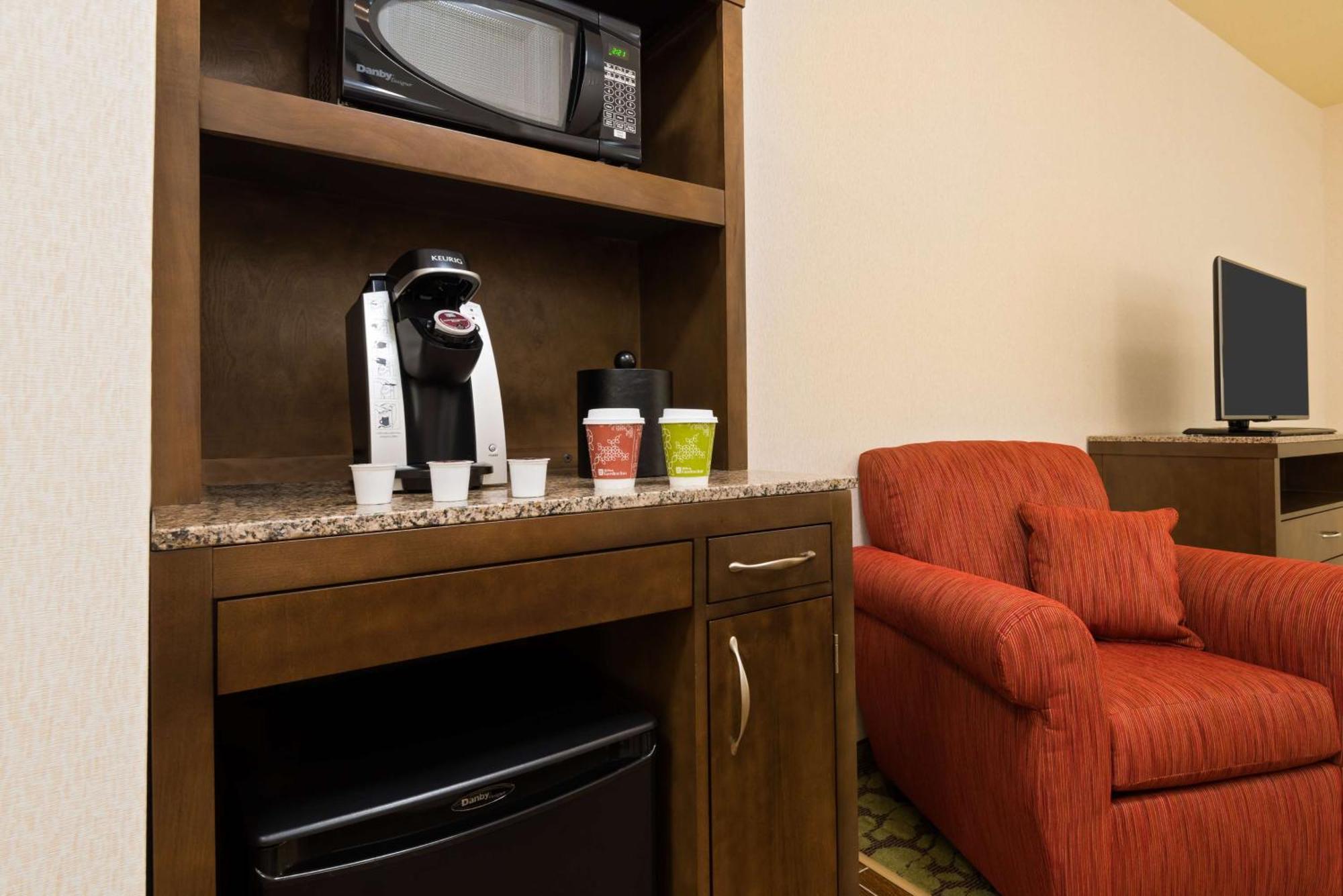 Hilton Garden Wayne