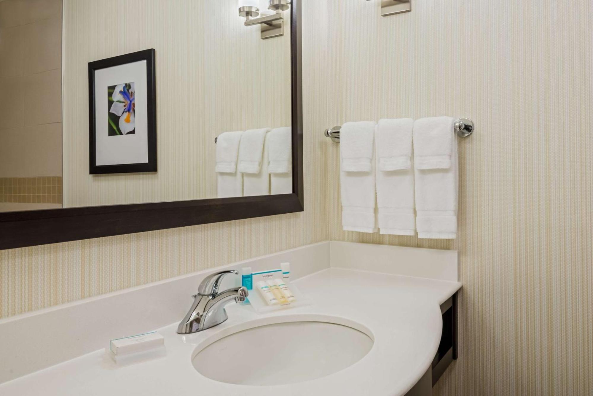 Hilton Garden Hotel 3*