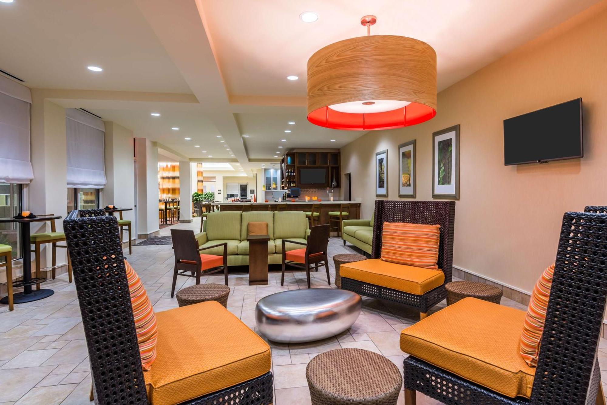 Hilton Garden Hotel 3*