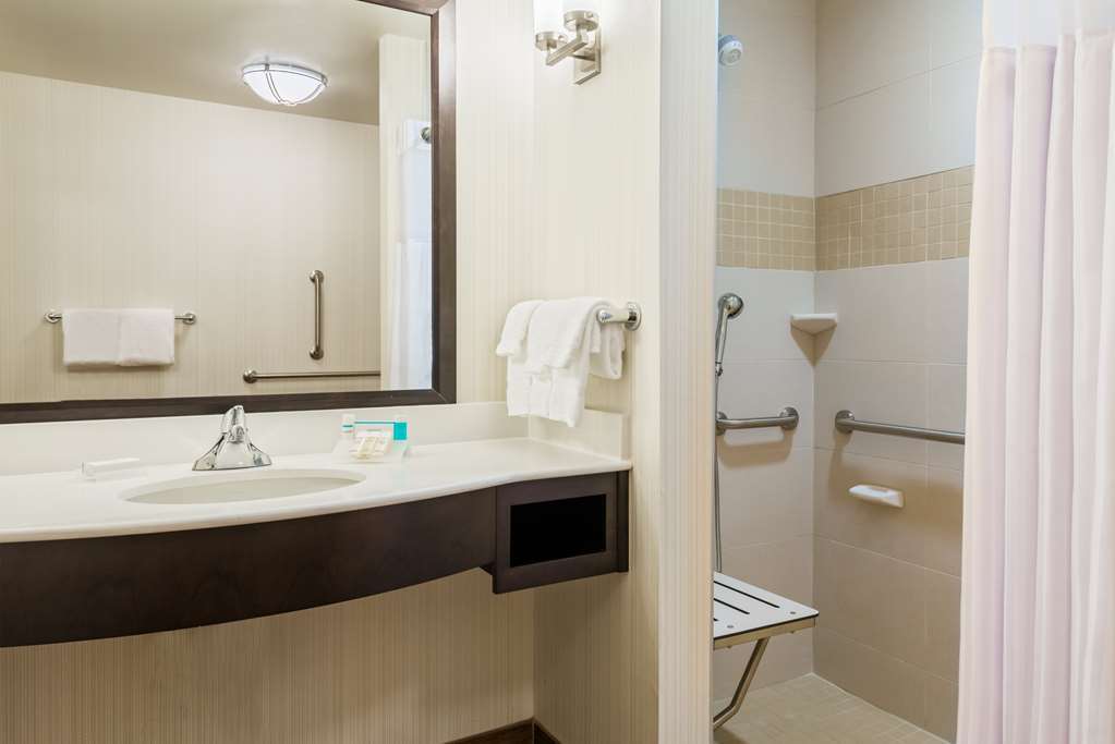 Hilton Garden Wayne